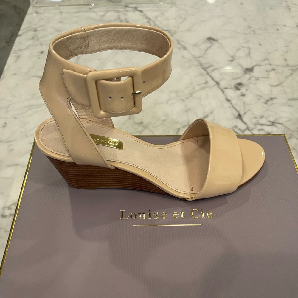Louise et Cie Lo-Punya Wedge Ankle Strap Sandals Women's Size 7.5 Patent Leather